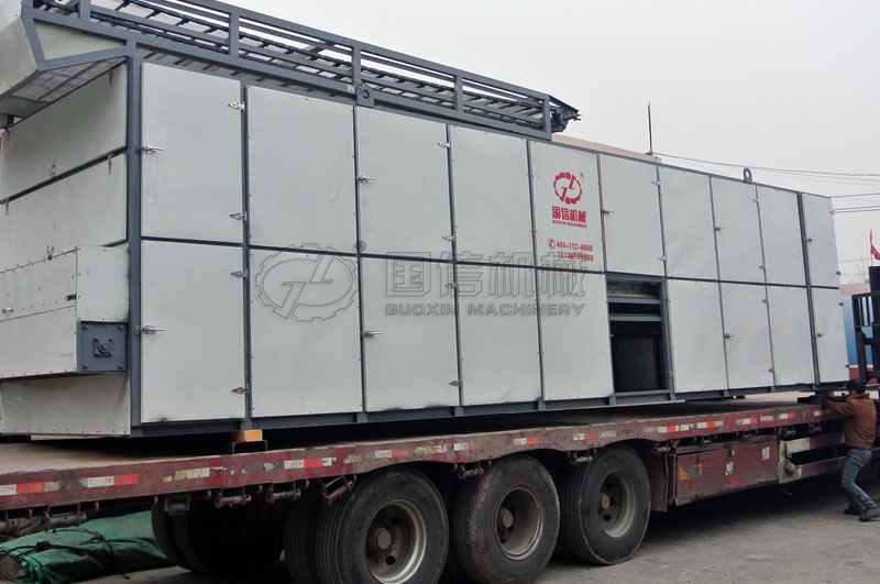 下午第二套網帶式辣椒專用烘干機已經全部裝車完畢